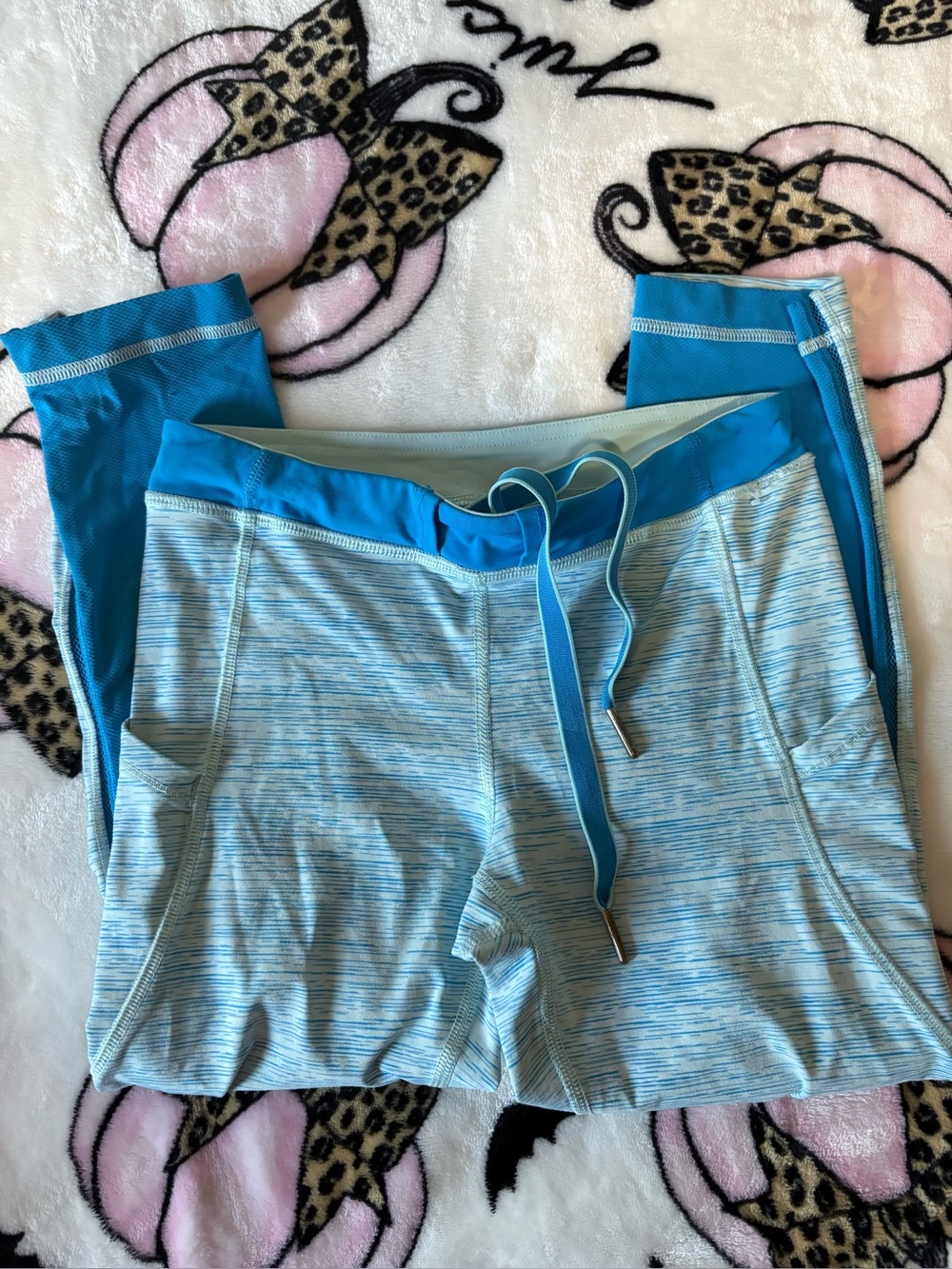 Lululemon light blue capris with pockets